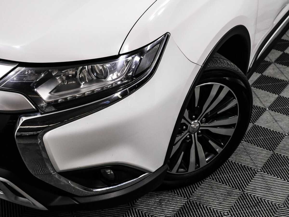 Mitsubishi Outlander 2019 года с пробегом. Фото: #11