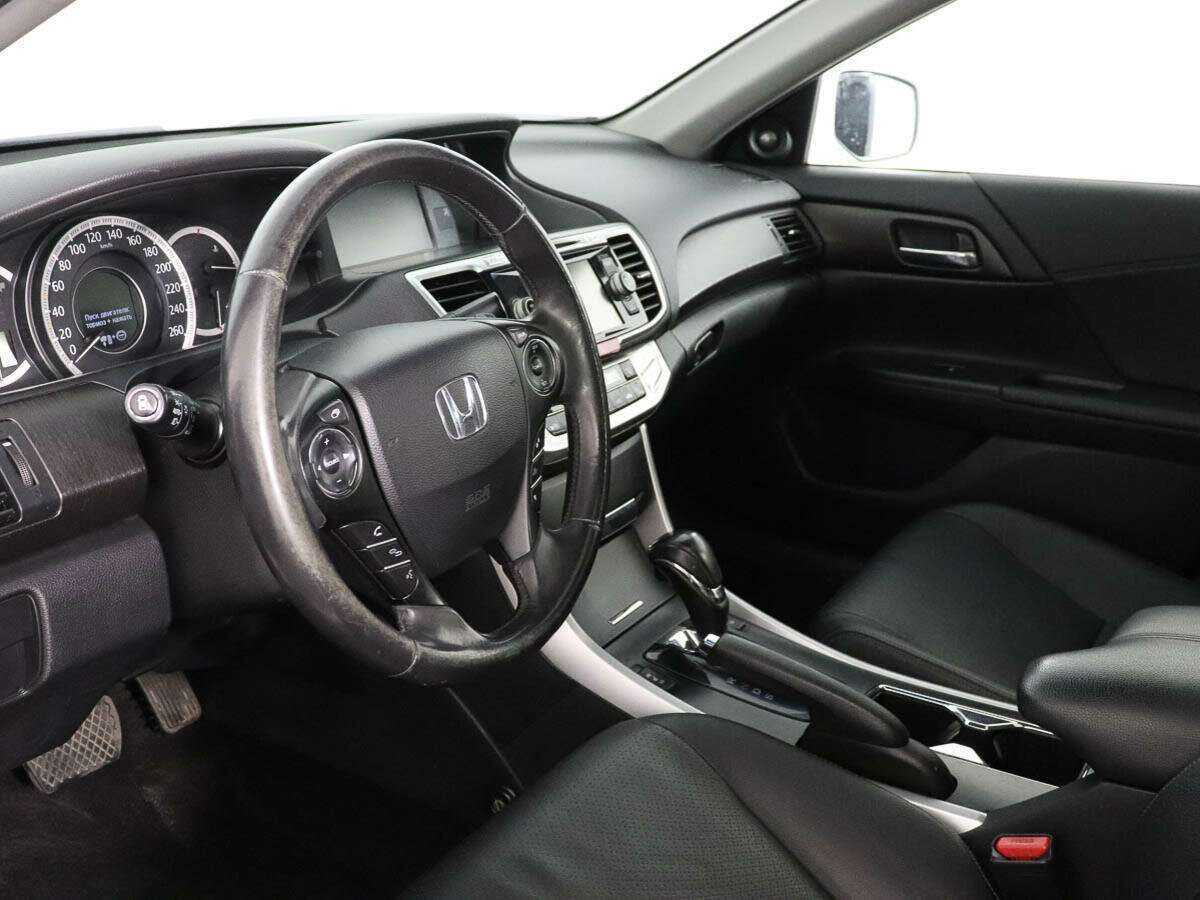 Honda Accord 2013 года с пробегом. Фото: #7