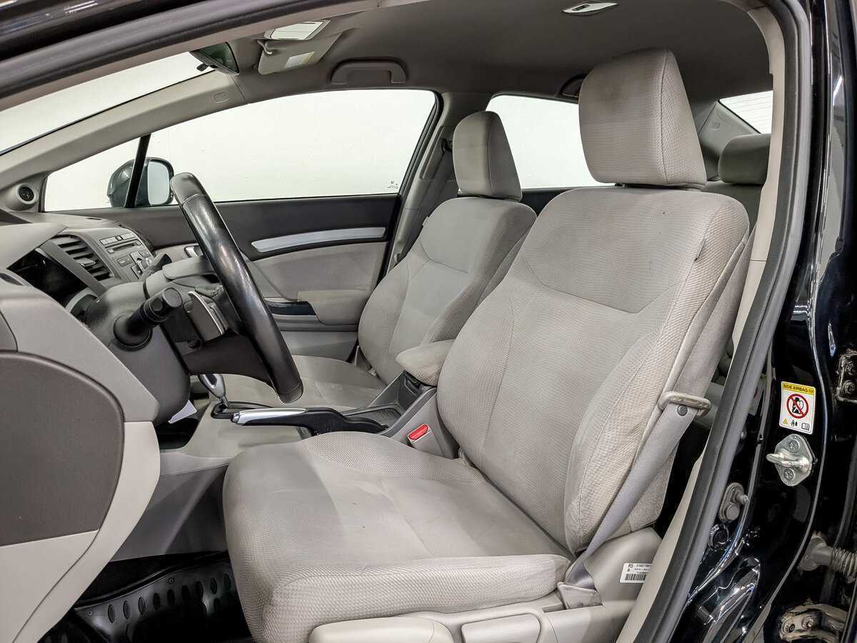 Honda Civic 2012 года с пробегом. Фото: #17