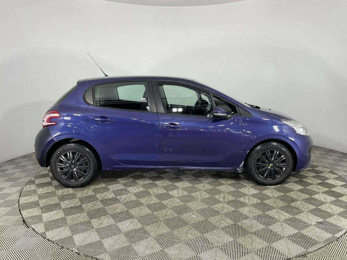 Peugeot 208 2014 года с пробегом. Фото: #3