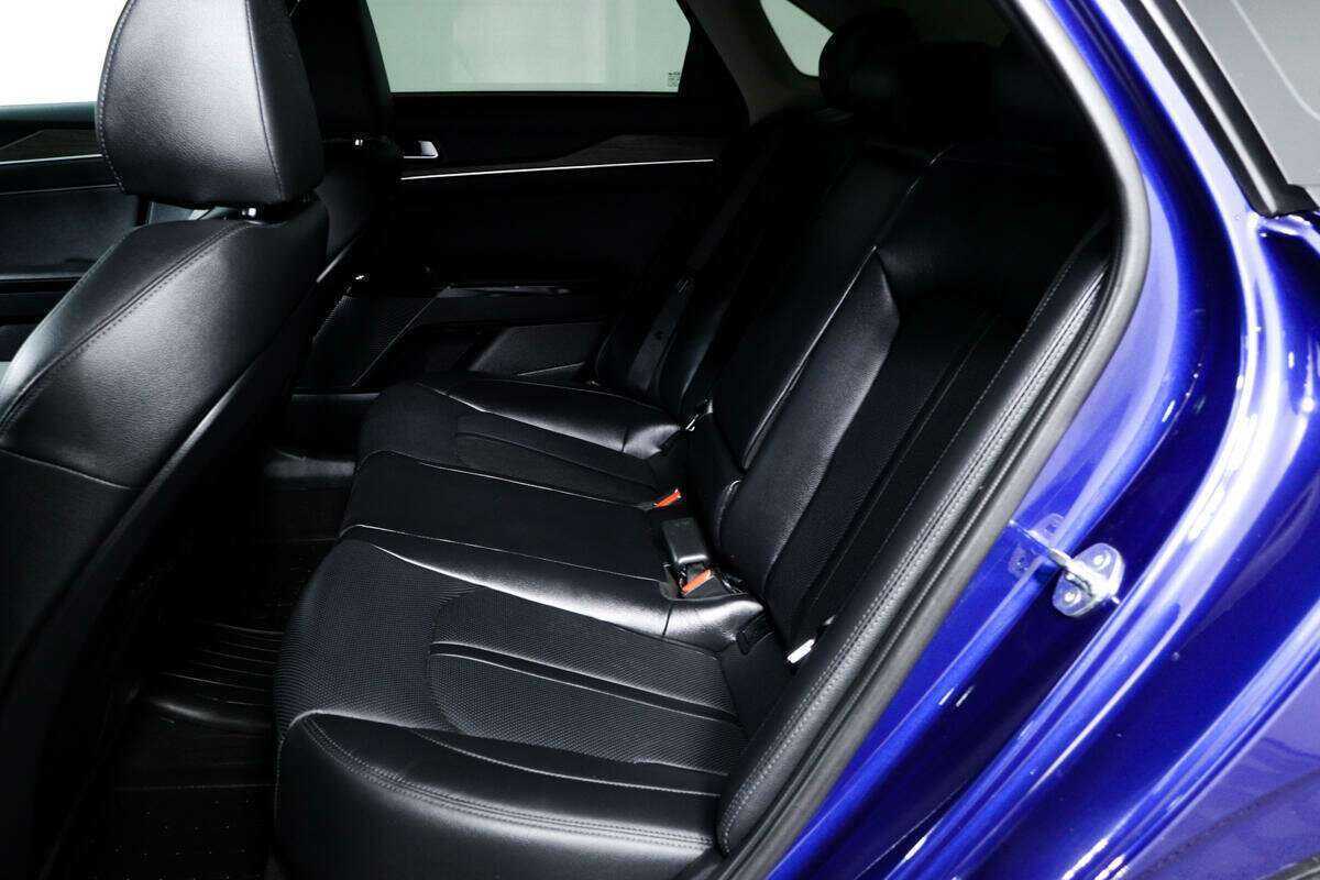 Kia K5 2020 года с пробегом. Фото: #11