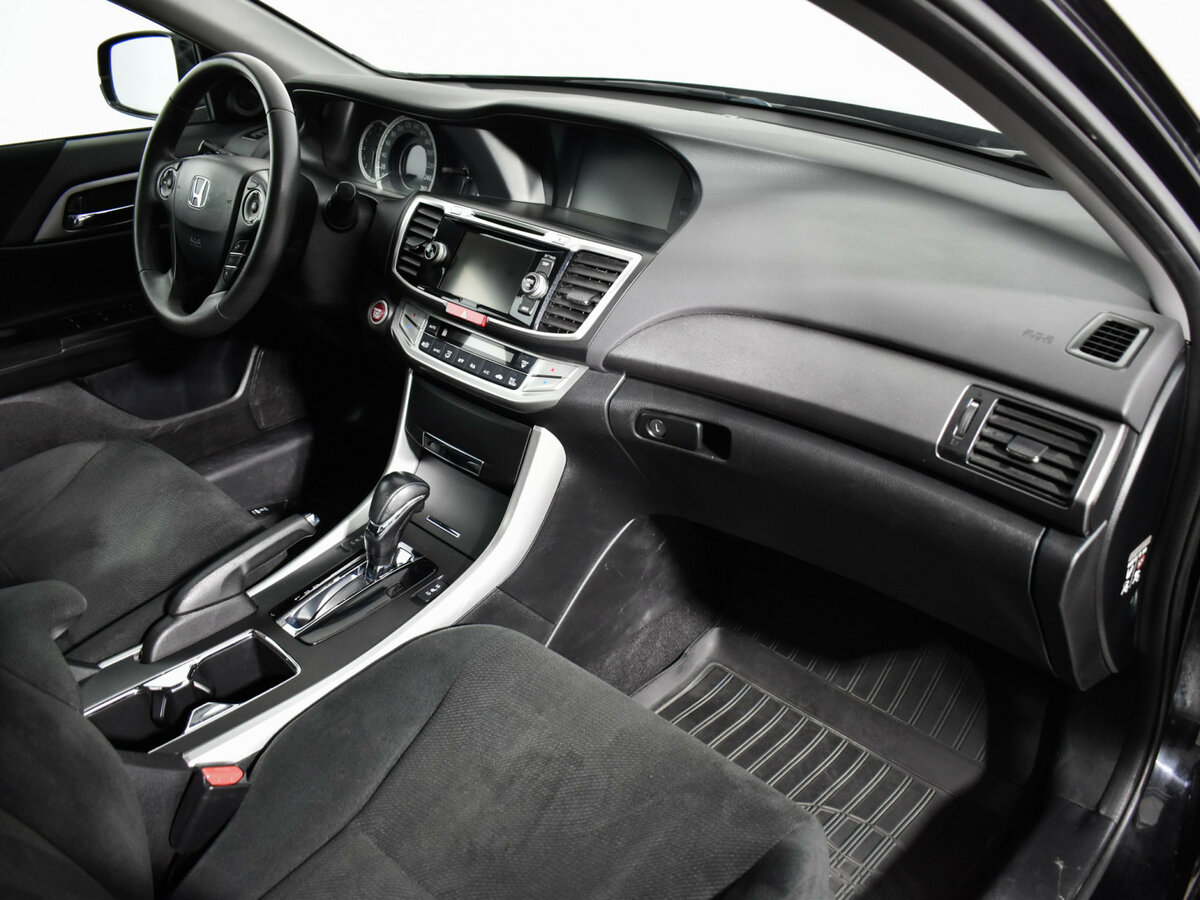 Honda Accord 2013 года с пробегом. Фото: #10