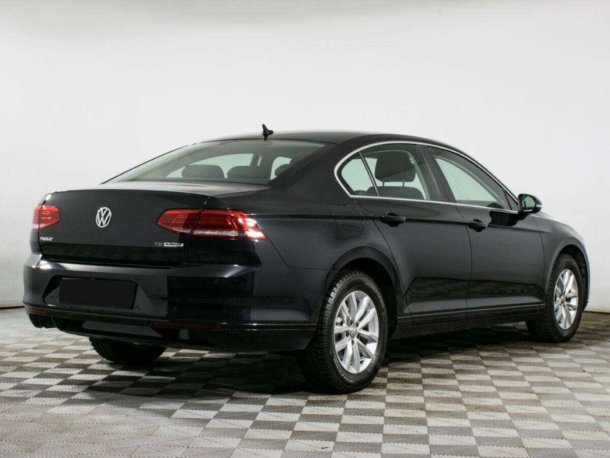 Volkswagen Passat 2017 года с пробегом. Фото: #3