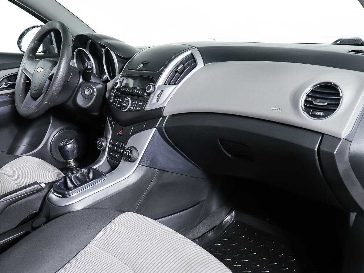 Chevrolet Cruze 2014 года с пробегом. Фото: #10