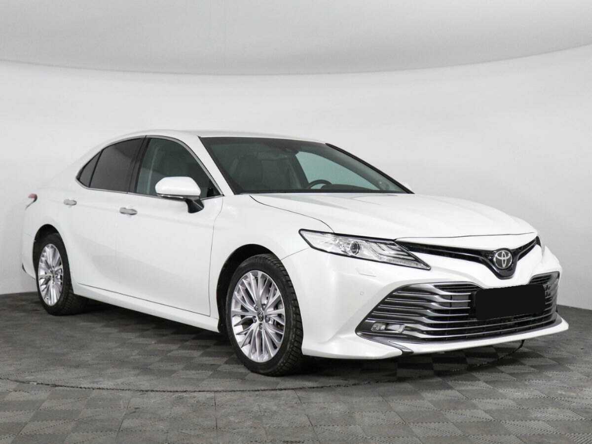 Toyota Camry 2020 года с пробегом. Фото: #2