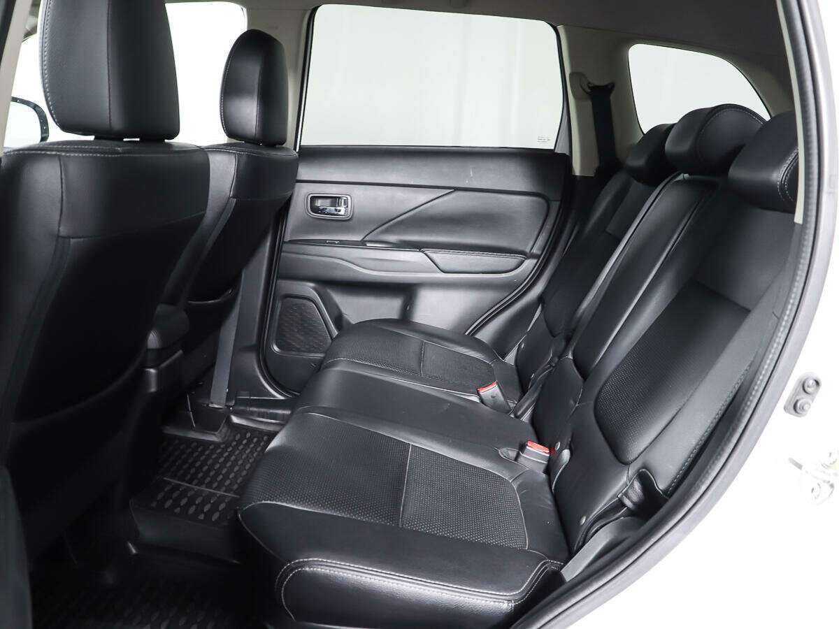 Mitsubishi Outlander 2016 года с пробегом. Фото: #8