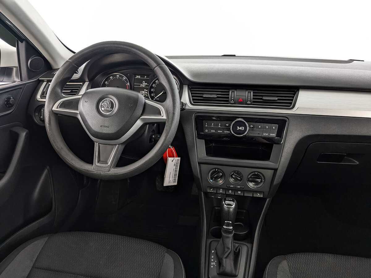 Skoda Rapid 2015 года с пробегом. Фото: #16