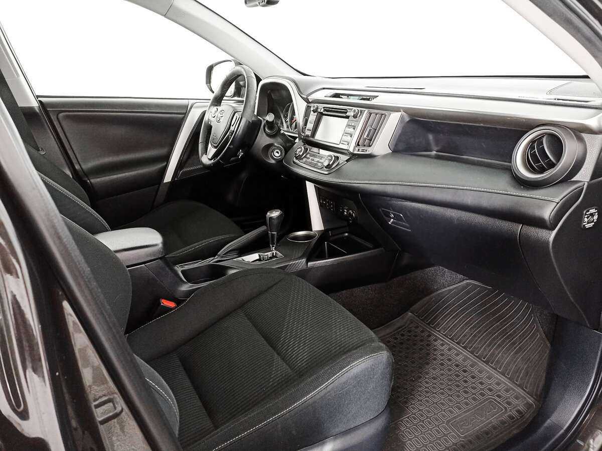 Toyota RAV4 2014 года с пробегом. Фото: #8