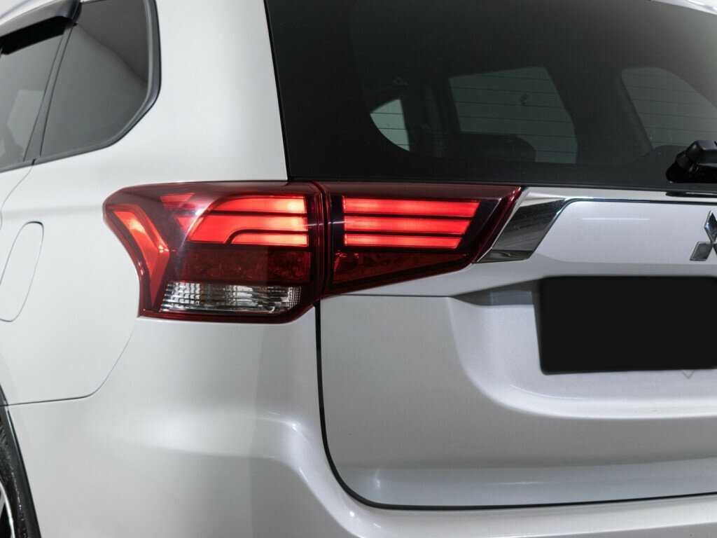 Mitsubishi Outlander 2015 года с пробегом. Фото: #16