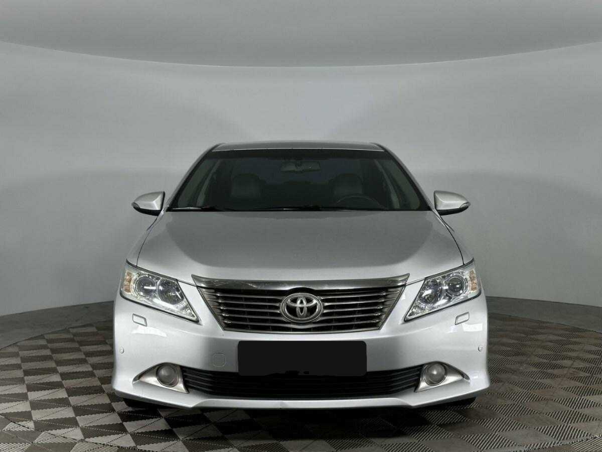 Toyota Camry 2014 года с пробегом. Фото: #2