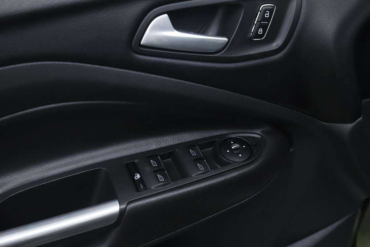 Ford Kuga 2016 года с пробегом. Фото: #10