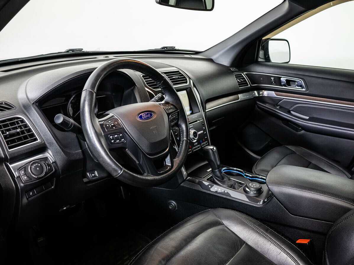 Ford Explorer 2016 года с пробегом. Фото: #10