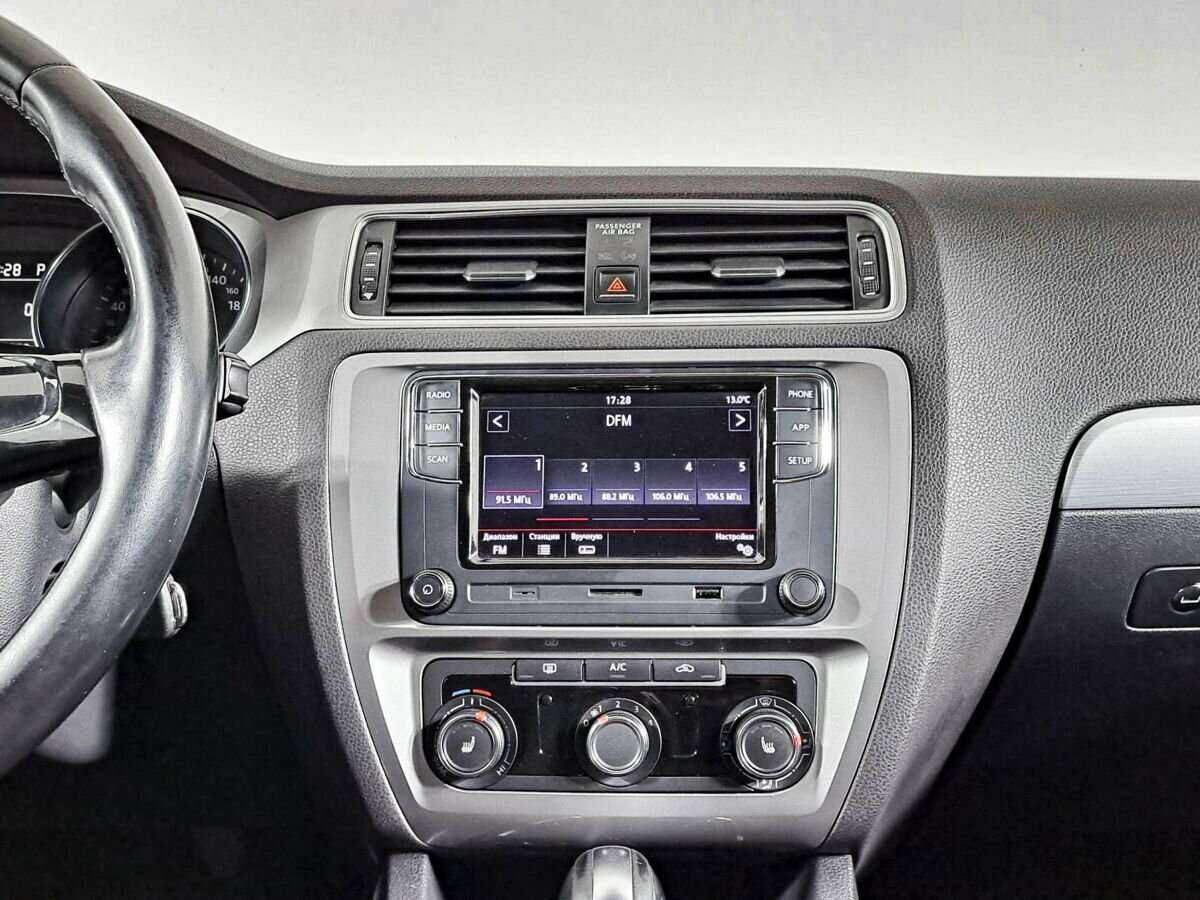 Volkswagen Jetta 2017 года с пробегом. Фото: #9