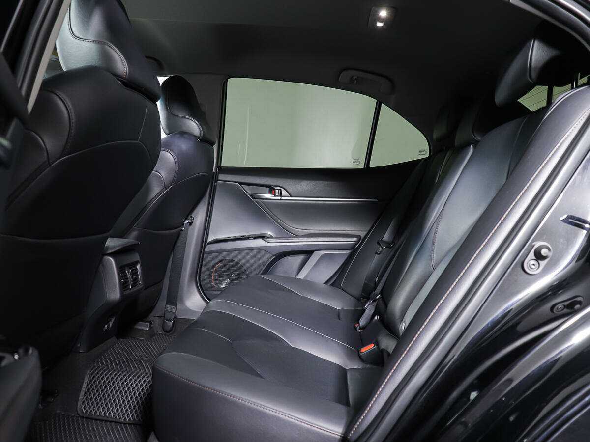 Toyota Camry 2021 года с пробегом. Фото: #12