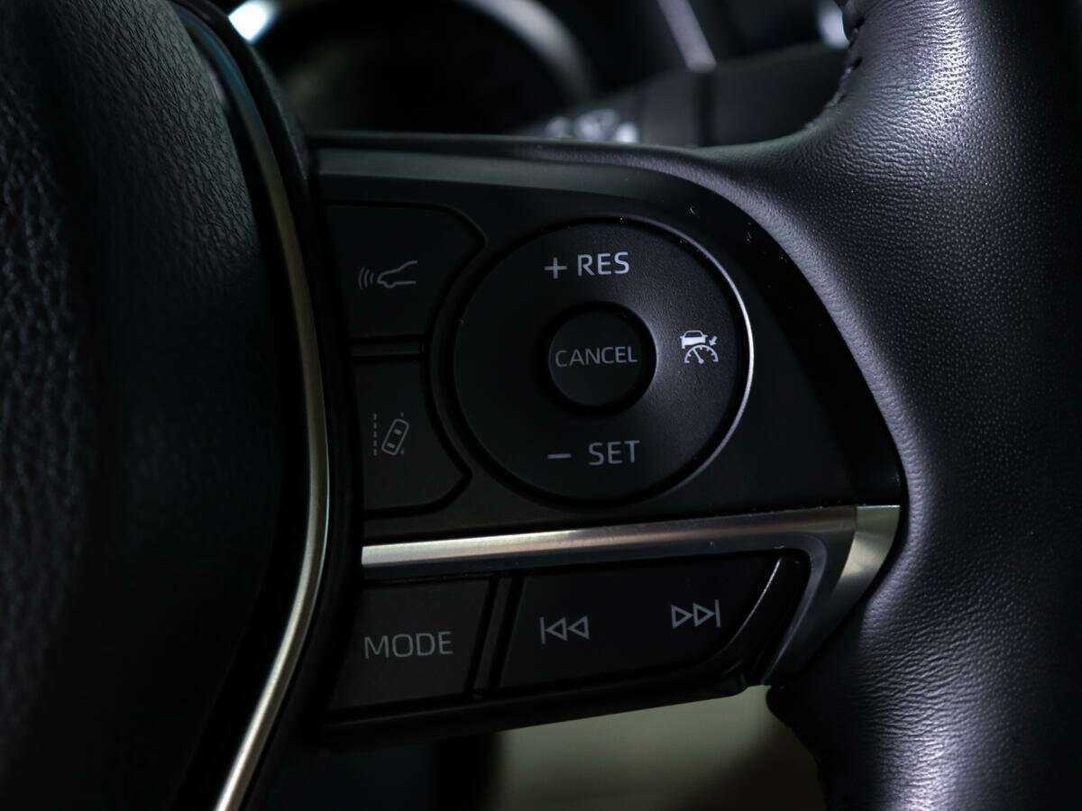 Toyota Camry 2020 года с пробегом. Фото: #16