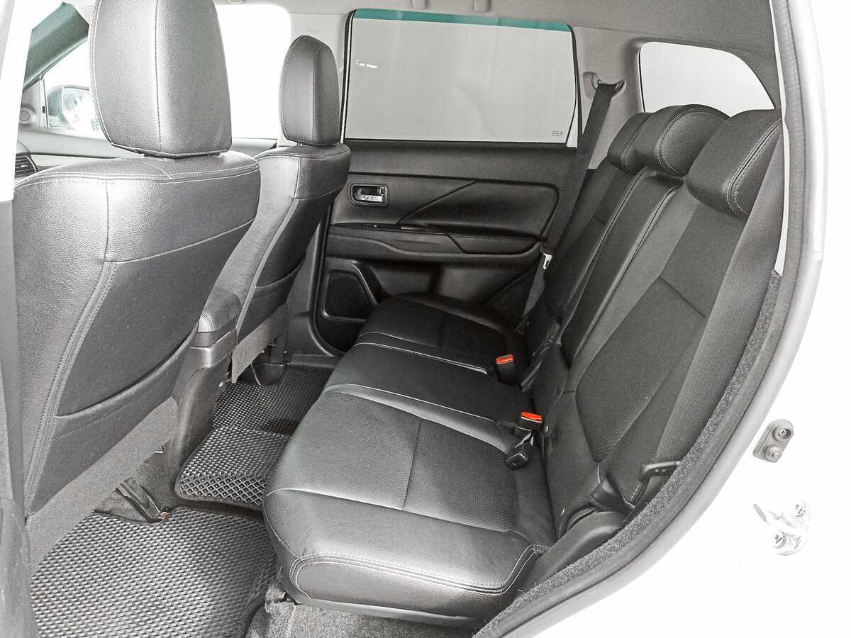 Mitsubishi Outlander 2018 года с пробегом. Фото: #9