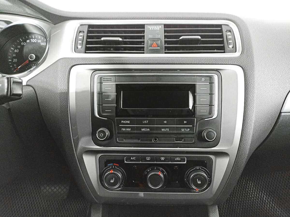 Volkswagen Jetta 2018 года с пробегом. Фото: #13