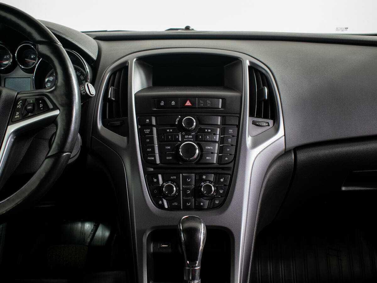 Opel Astra 2013 года с пробегом. Фото: #9