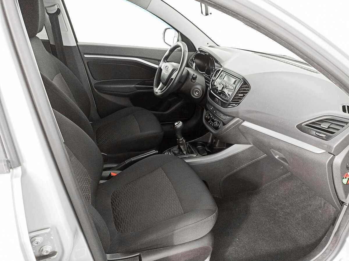 Lada (ВАЗ) Vesta 2015 года с пробегом. Фото: #10