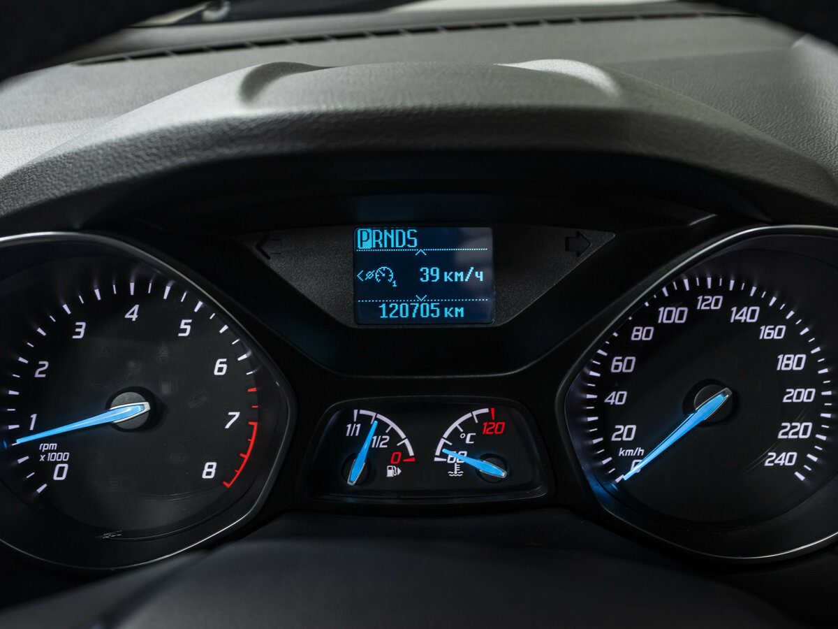 Ford Kuga 2015 года с пробегом. Фото: #9