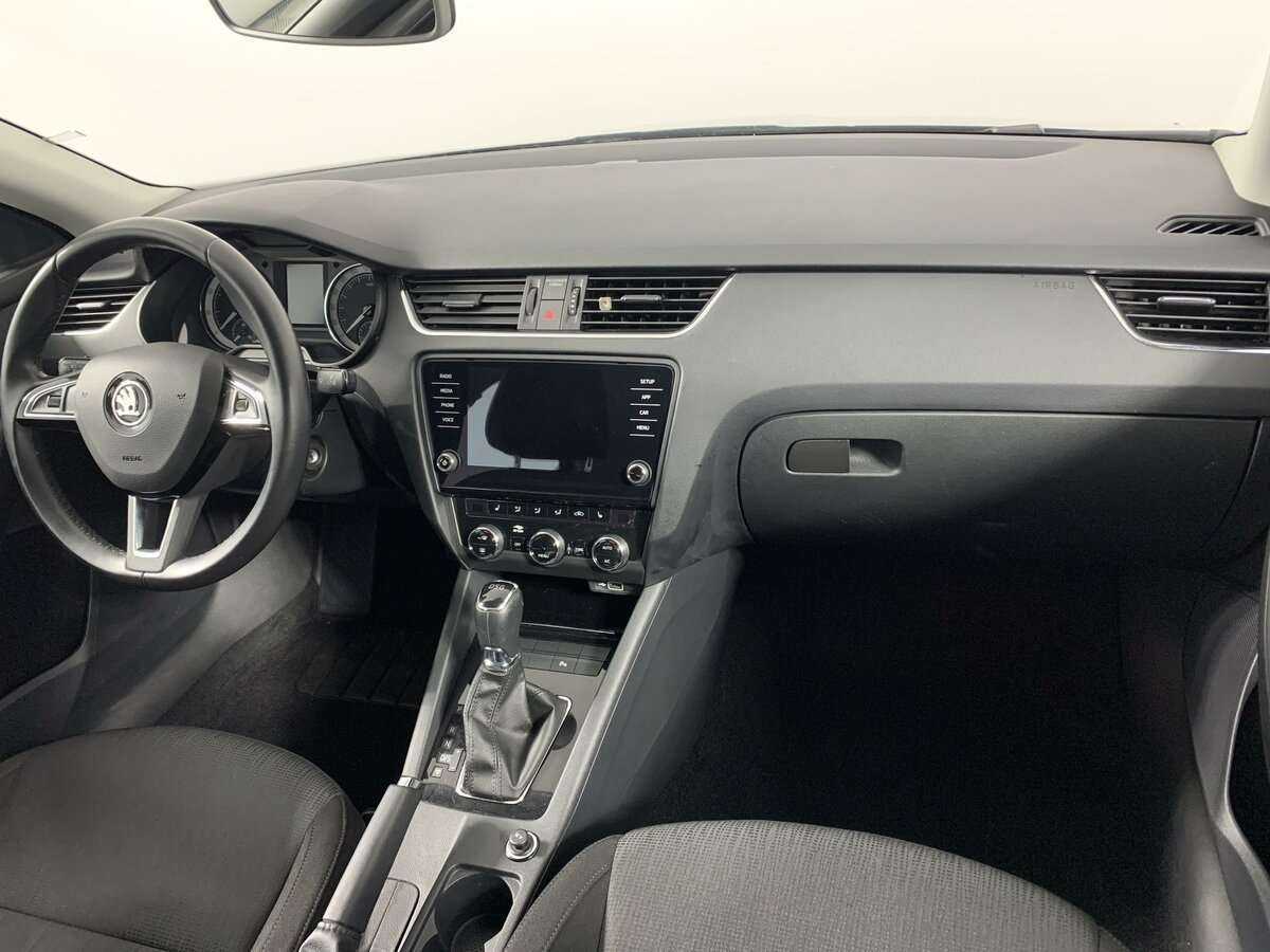 Skoda Octavia 2018 года с пробегом. Фото: #6