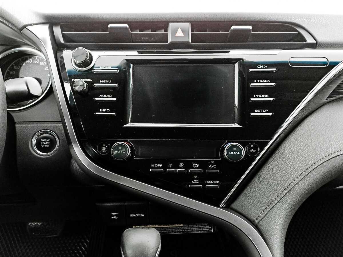 Toyota Camry 2019 года с пробегом. Фото: #11