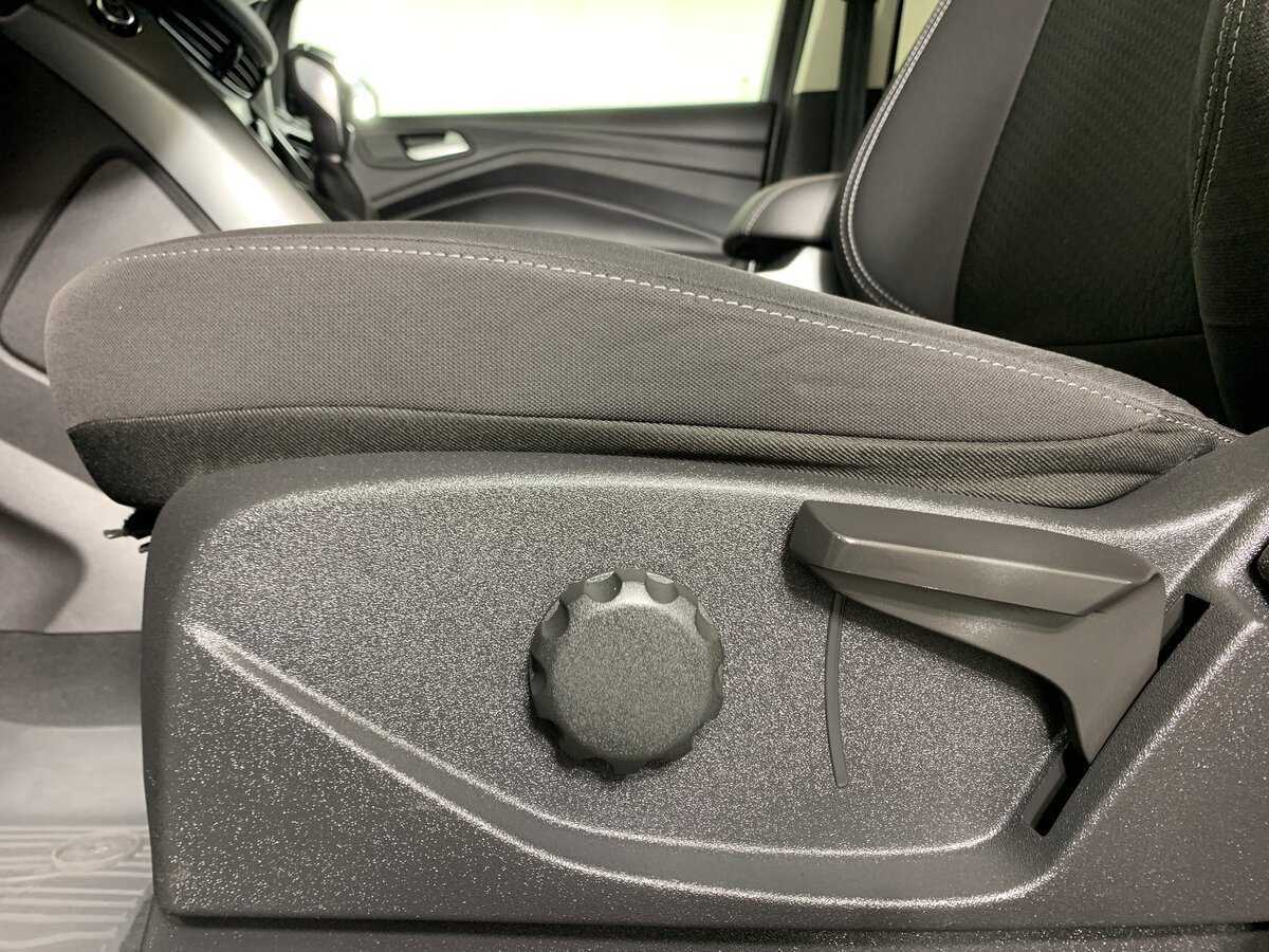 Ford Kuga 2017 года с пробегом. Фото: #16