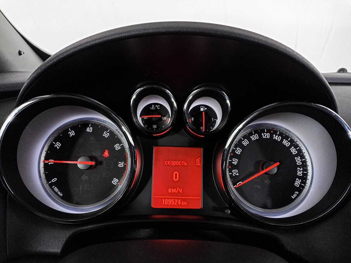 Opel Astra 2014 года с пробегом. Фото: #12