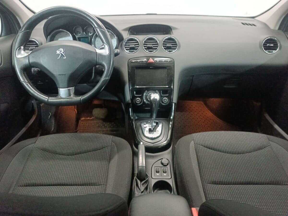 Peugeot 408 2018 года с пробегом. Фото: #8