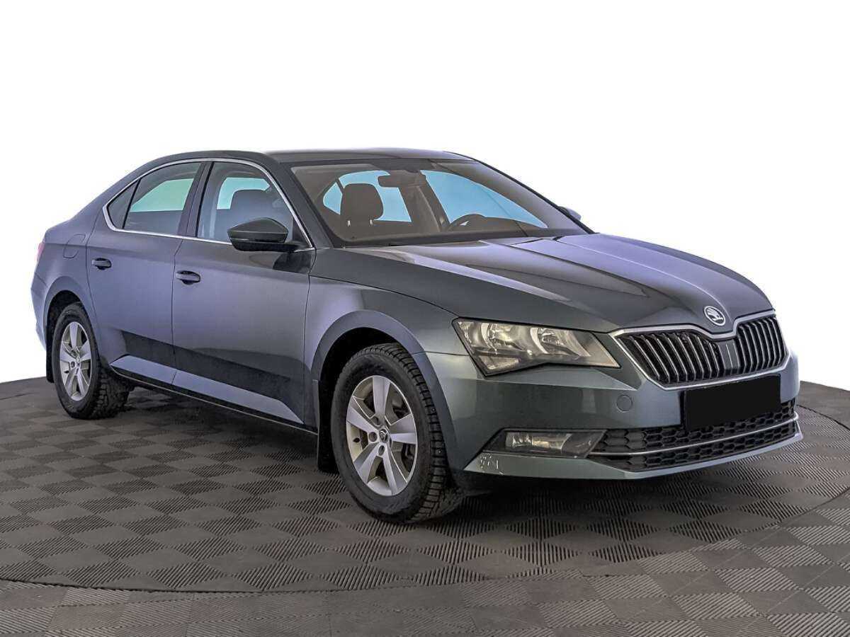 Skoda Superb 2019 года с пробегом. Фото: #2
