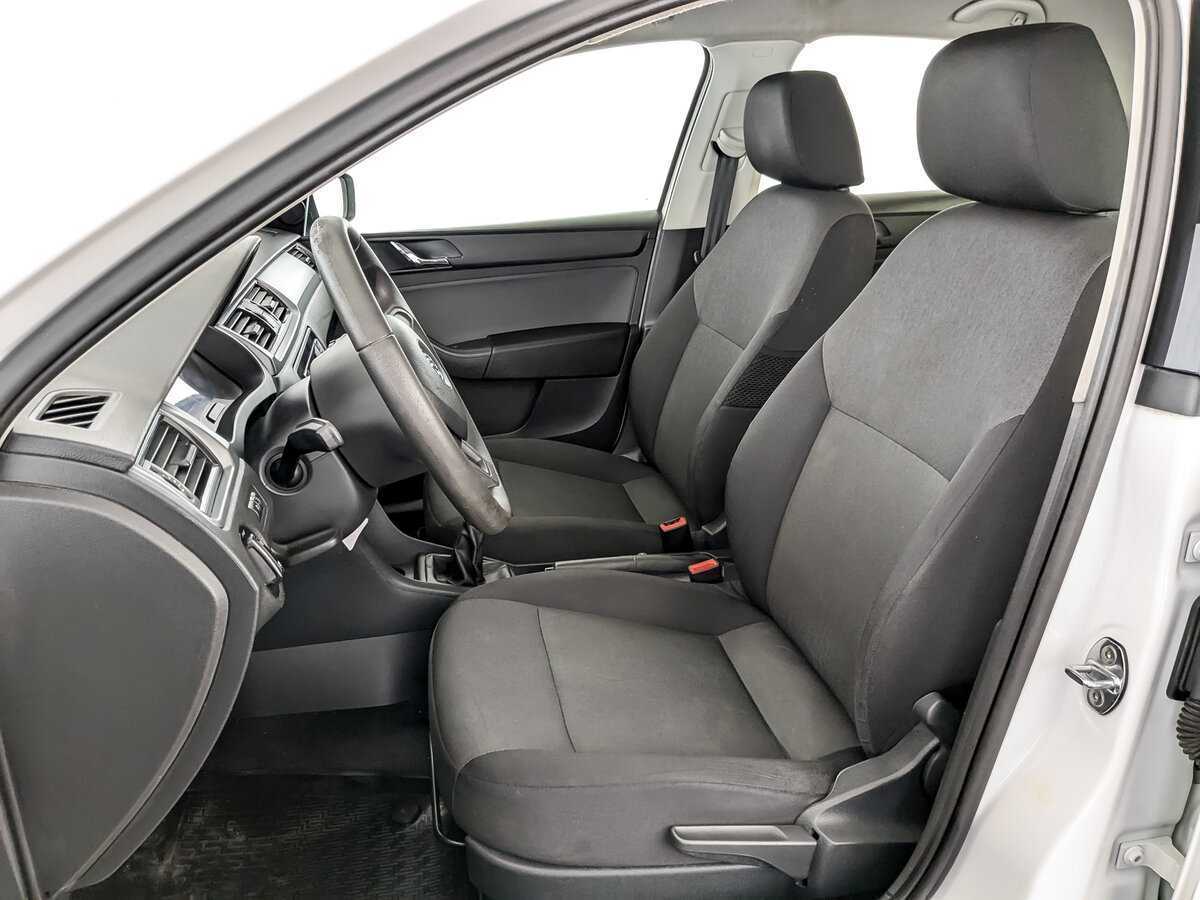 Skoda Rapid 2017 года с пробегом. Фото: #19