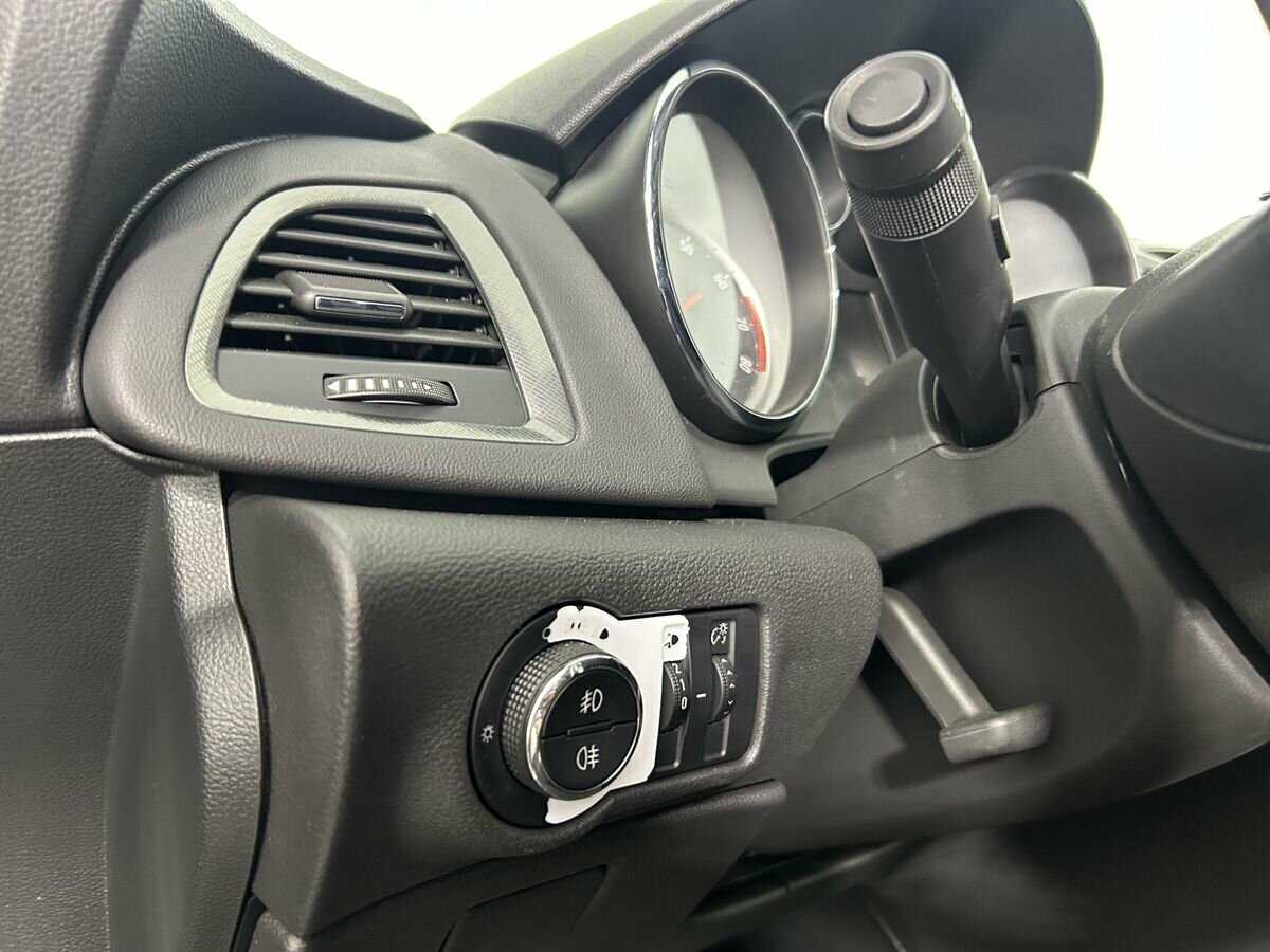 Opel Astra 2012 года с пробегом. Фото: #8