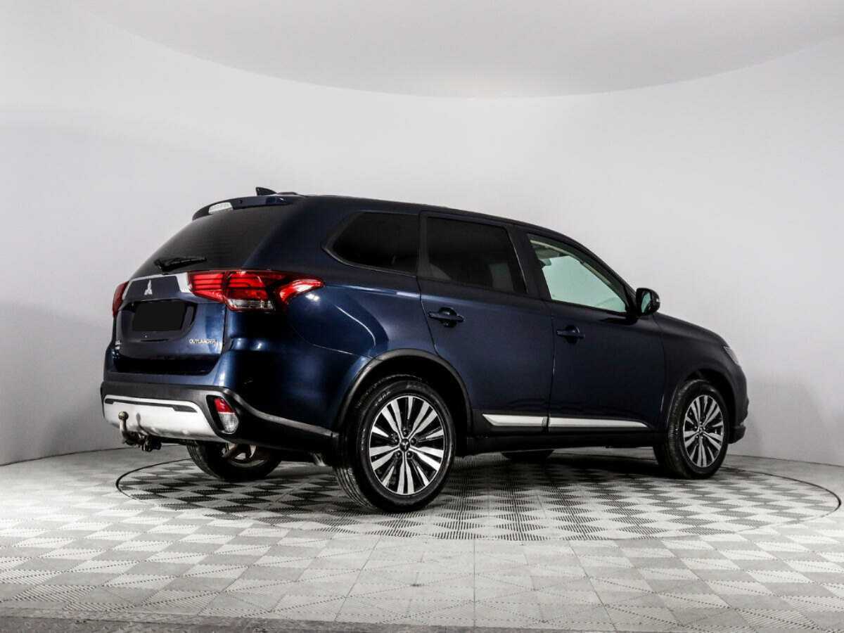 Mitsubishi Outlander 2018 года с пробегом. Фото: #4