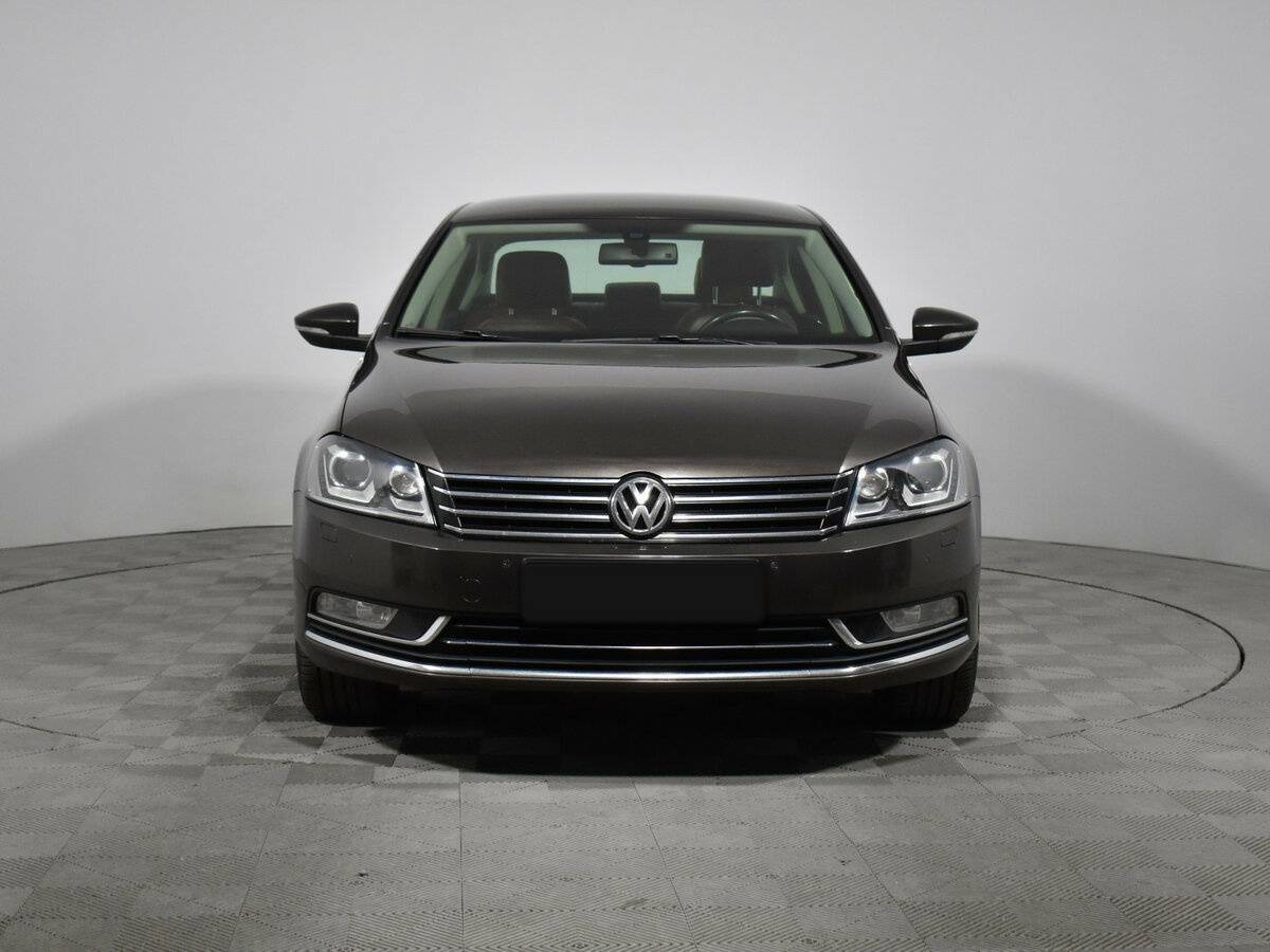 Volkswagen Passat 2012 года с пробегом. Фото: #1