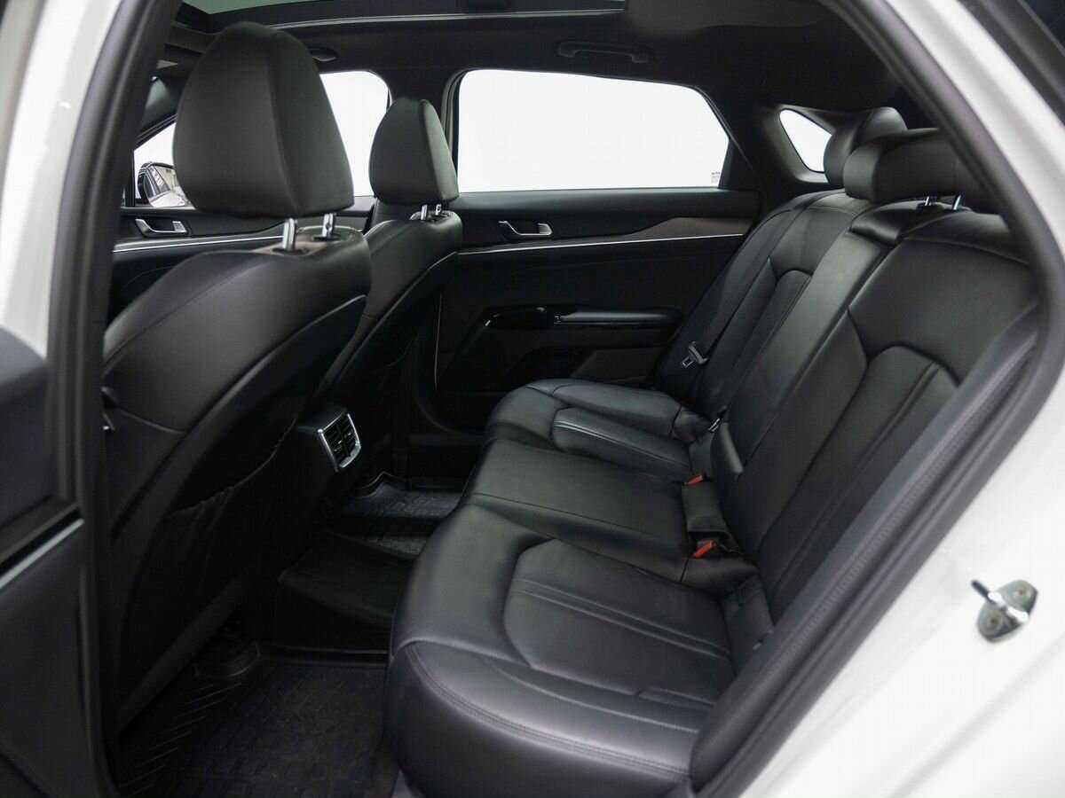 Kia K5 2021 года с пробегом. Фото: #8