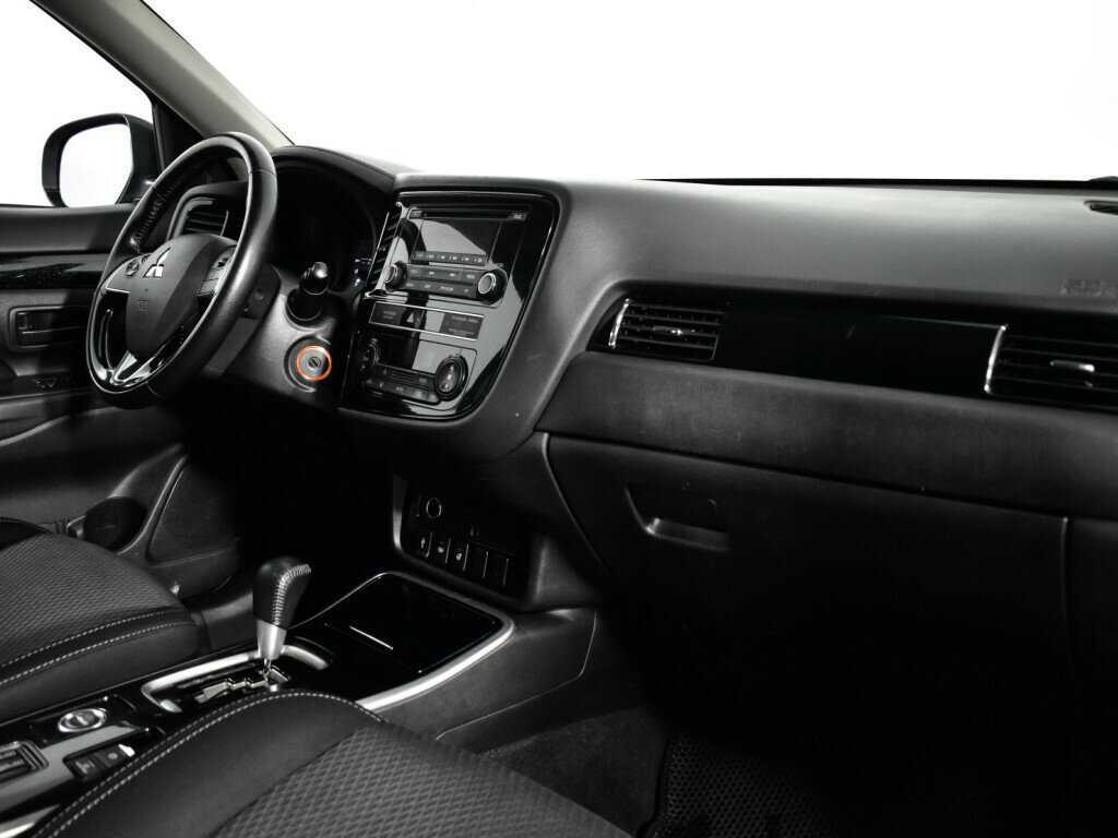 Mitsubishi Outlander 2019 года с пробегом. Фото: #8
