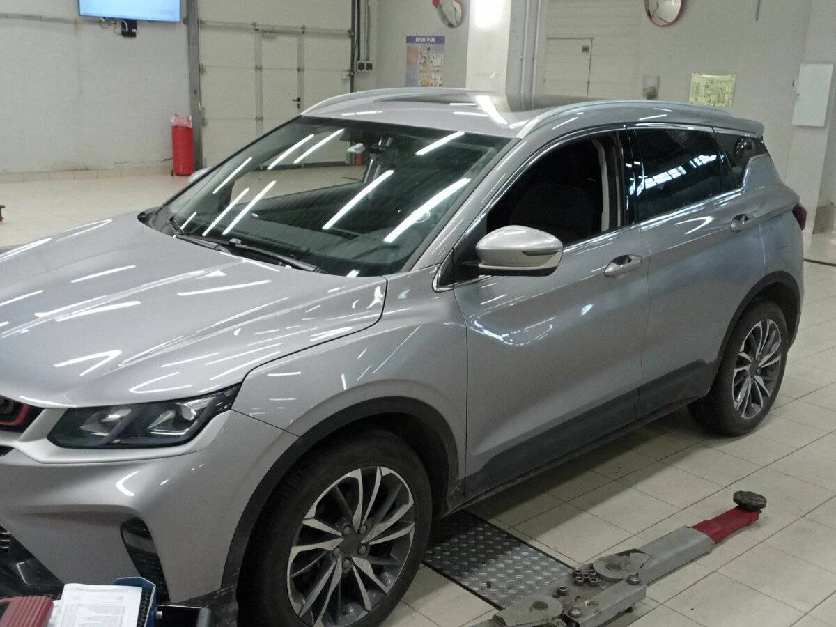 Geely Coolray 2023 года с пробегом. Посмотреть фото