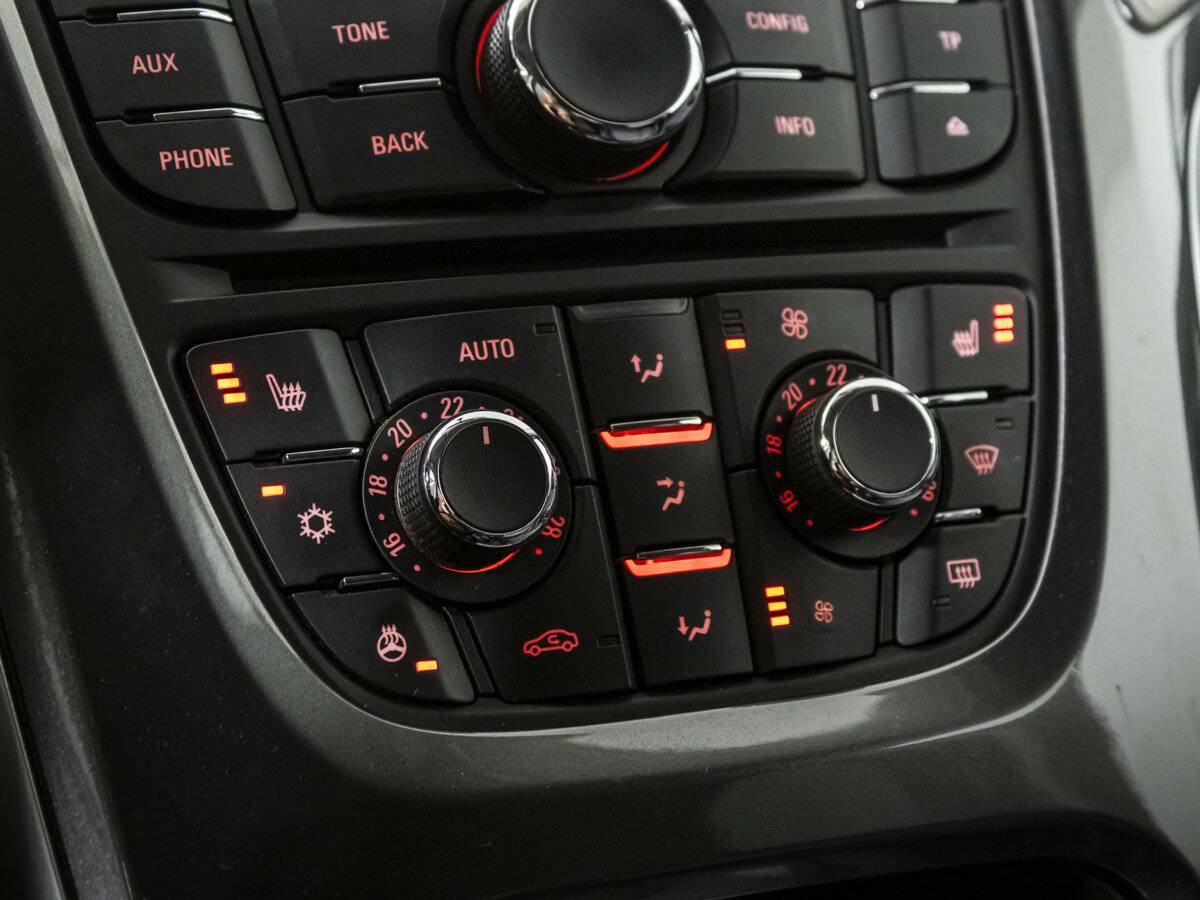 Opel Astra 2013 года с пробегом. Фото: #14