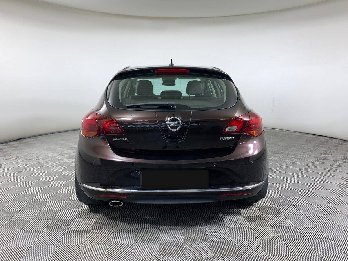 Opel Astra 2013 года с пробегом. Фото: #4