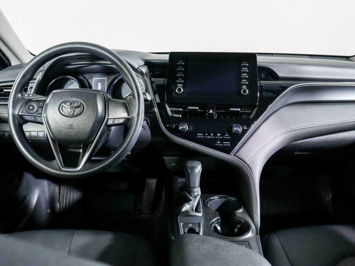 Toyota Camry 2021 года с пробегом. Фото: #8