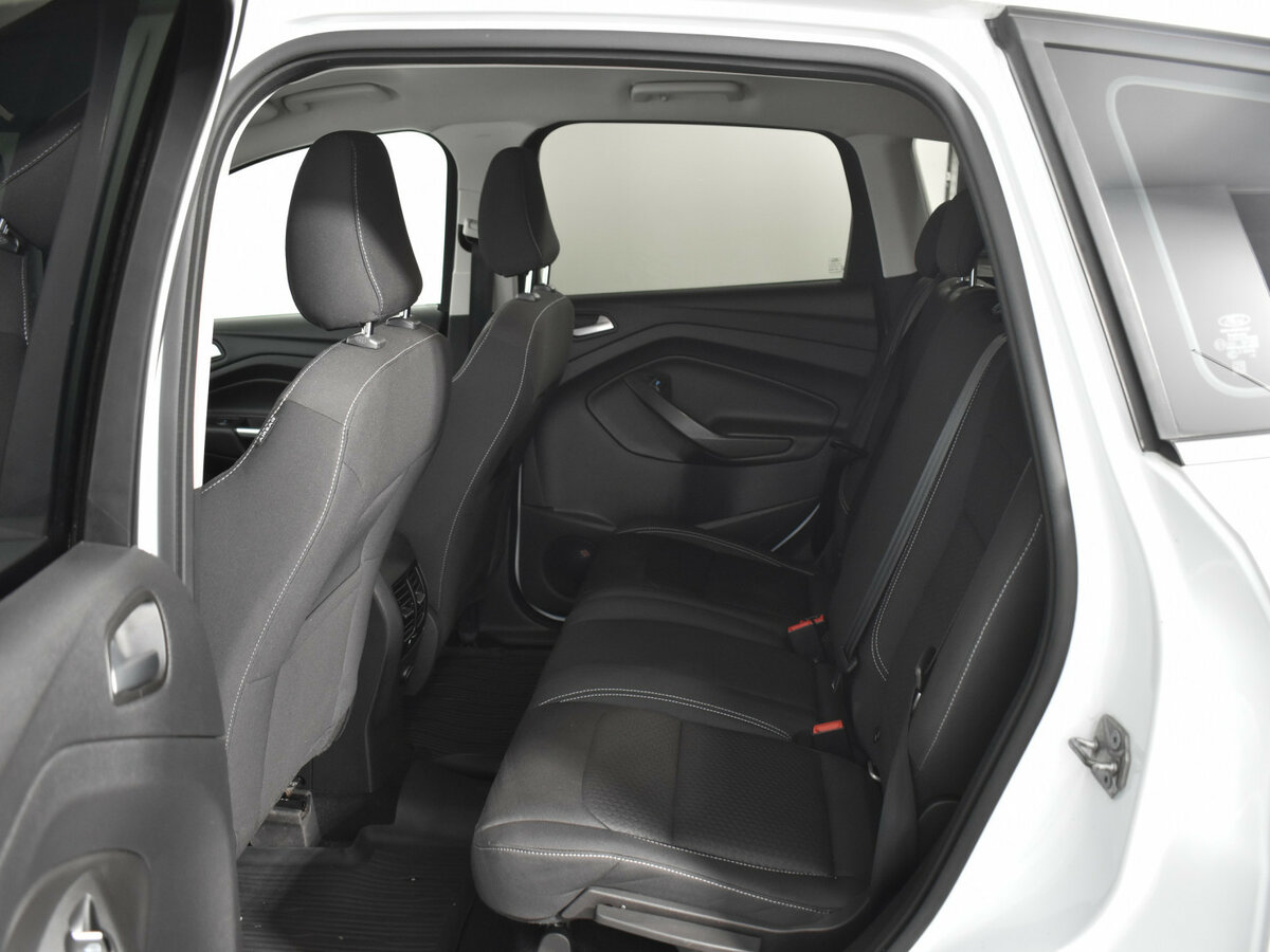 Ford Kuga 2017 года с пробегом. Фото: #9