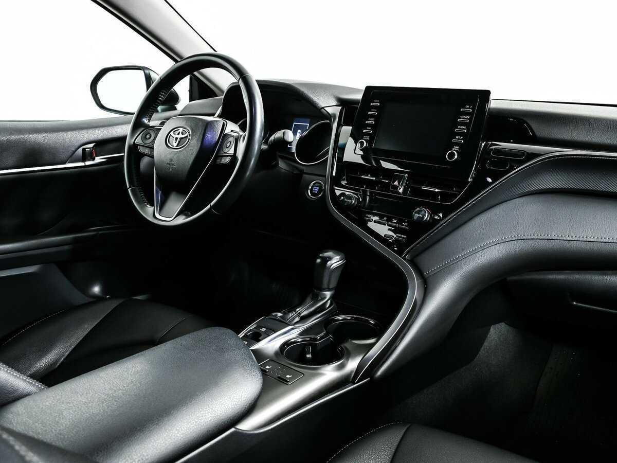 Toyota Camry 2022 года с пробегом. Фото: #8