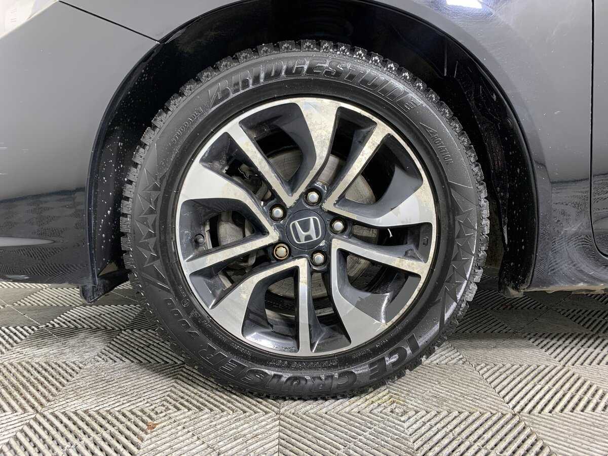 Honda Civic 2013 года с пробегом. Фото: #8