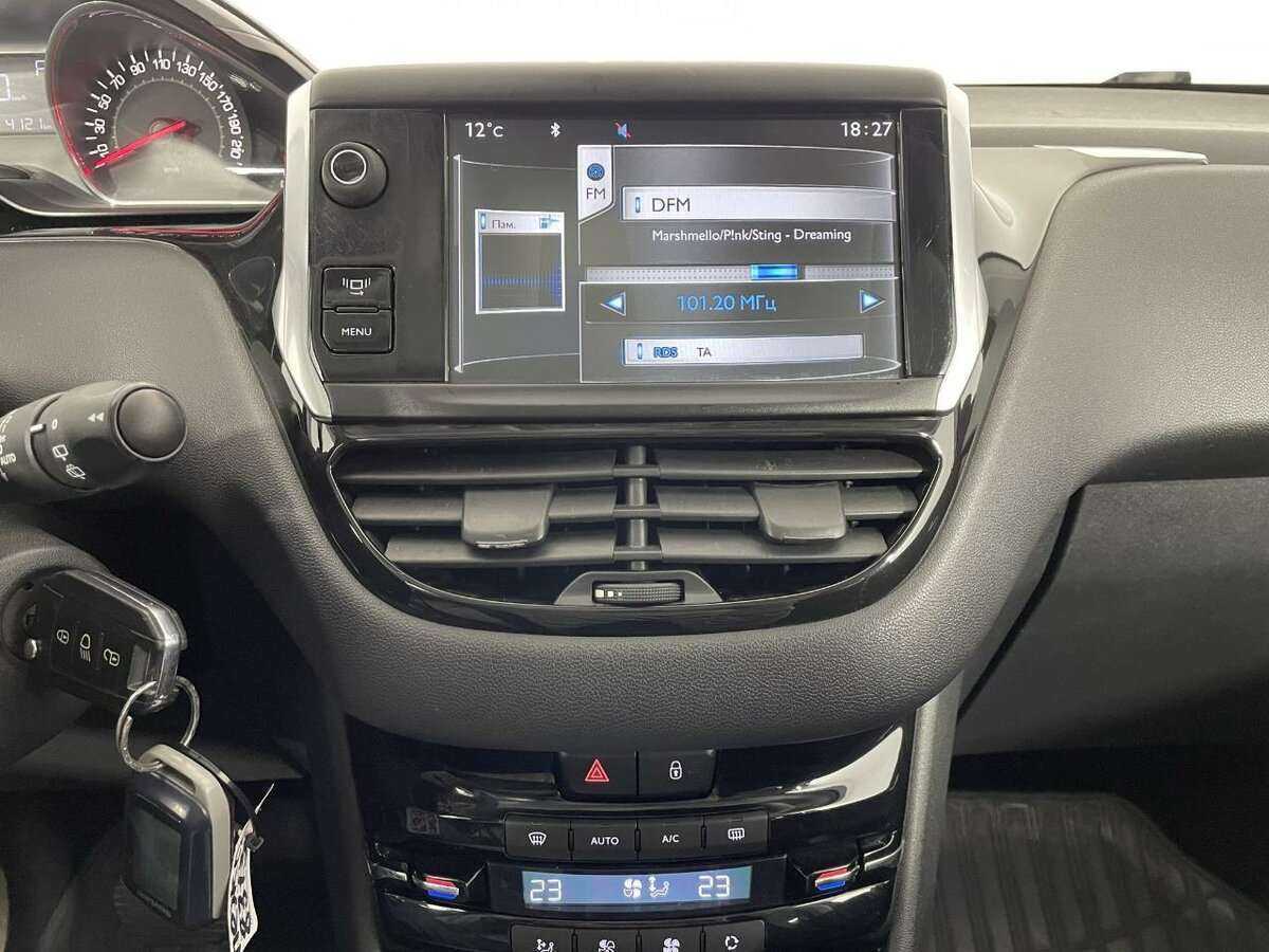 Peugeot 208 2014 года с пробегом. Фото: #11