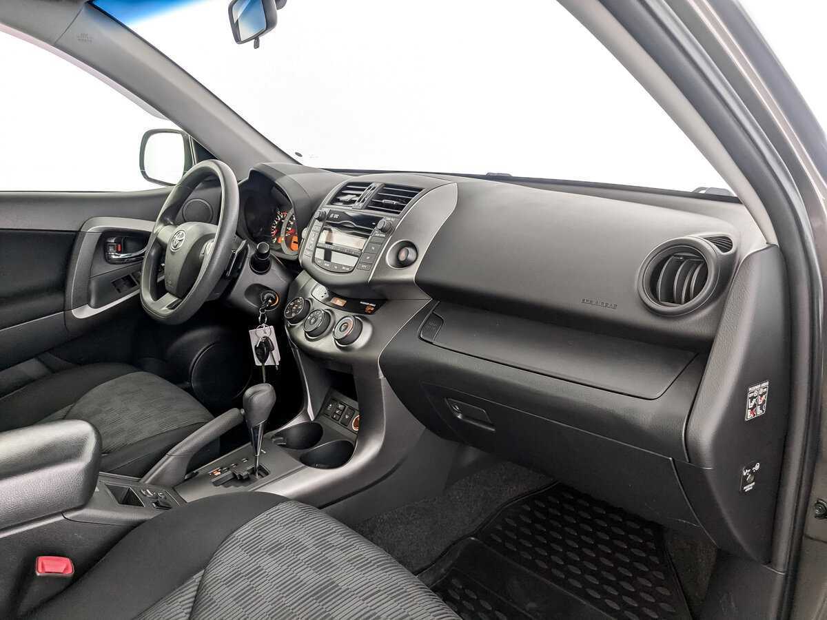 Toyota RAV4 2012 года с пробегом. Фото: #10