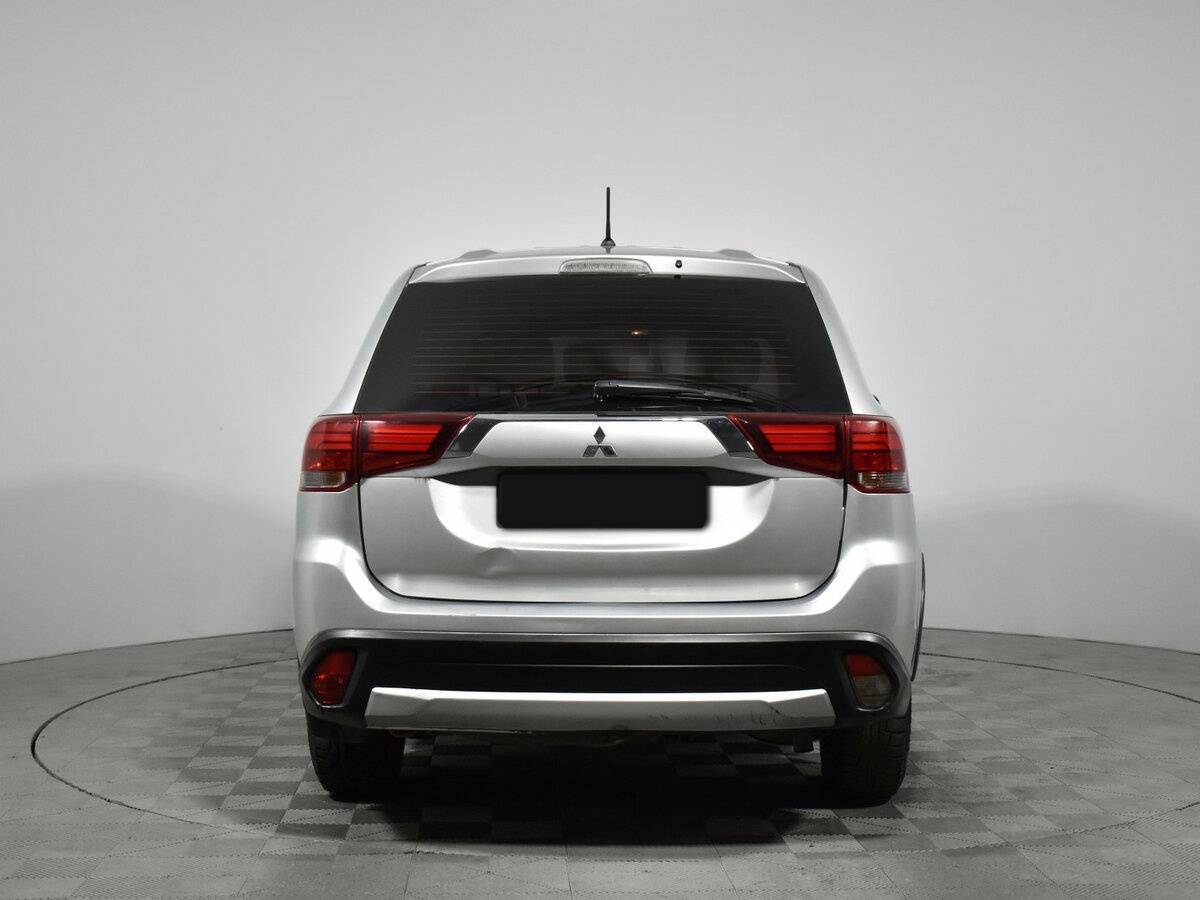 Mitsubishi Outlander 2015 года с пробегом. Фото: #5