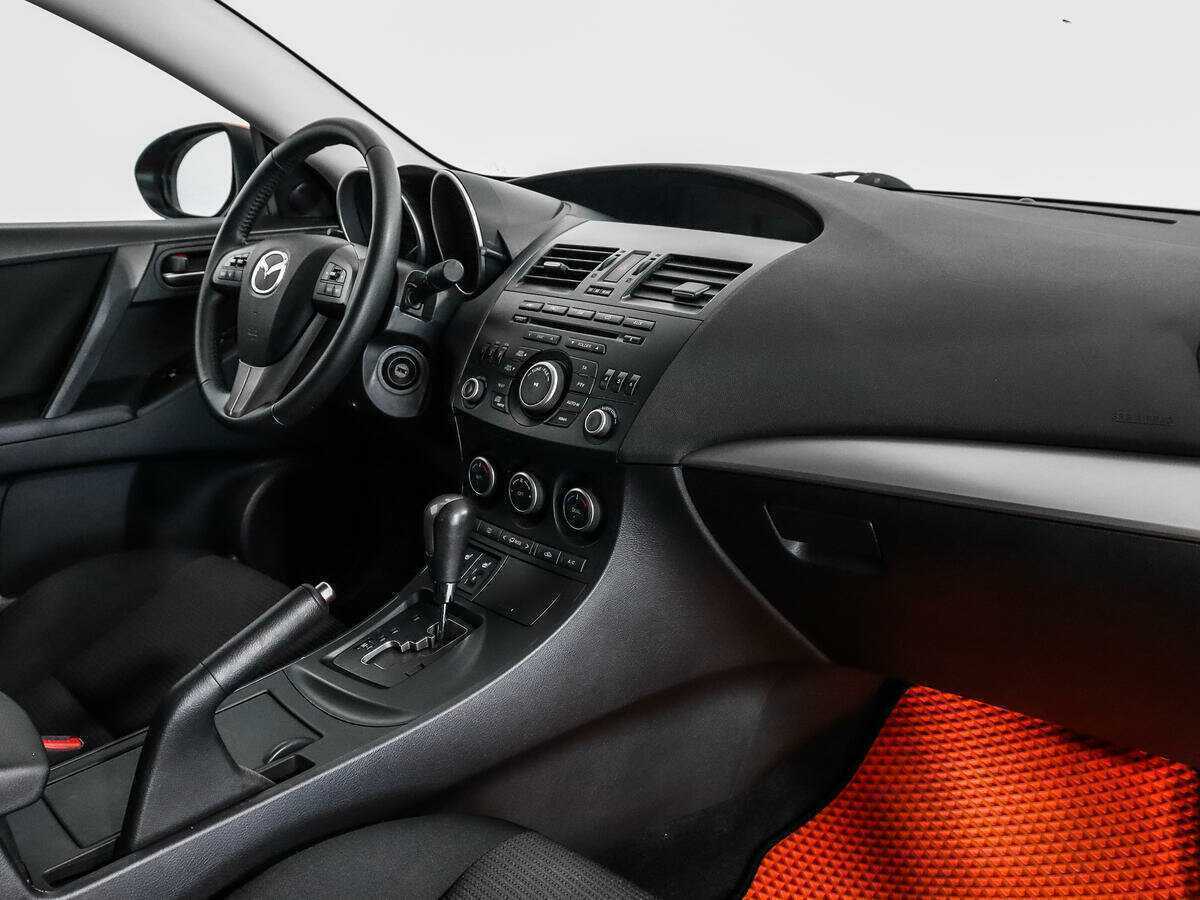 Mazda 3 2012 года с пробегом. Фото: #10