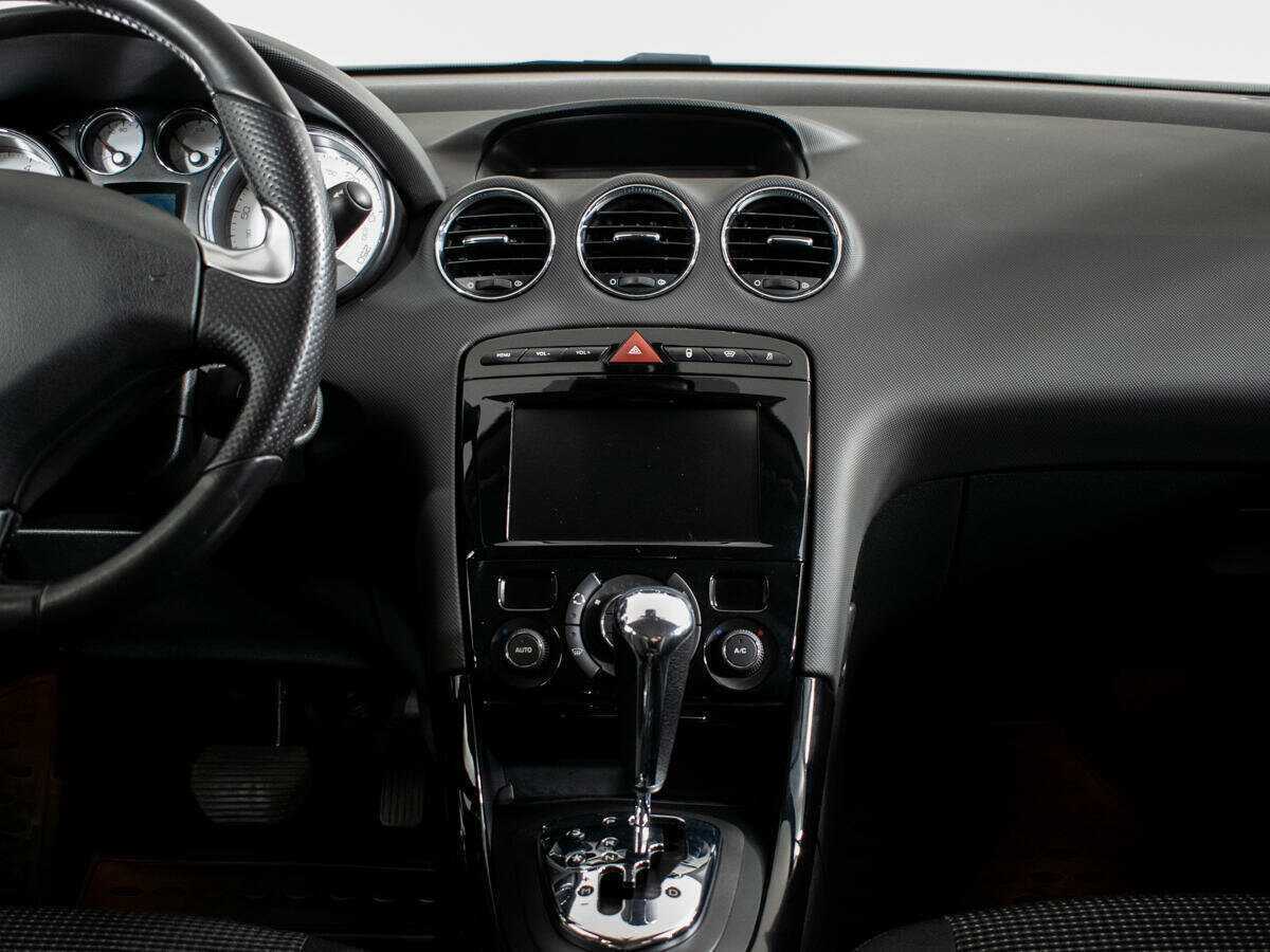 Peugeot 408 2018 года с пробегом. Фото: #8