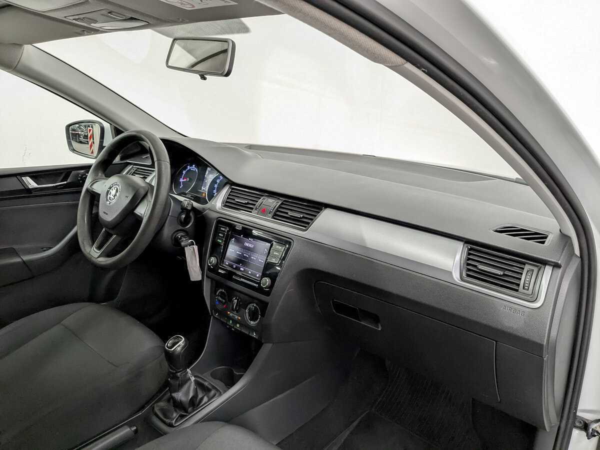 Skoda Rapid 2017 года с пробегом. Фото: #10