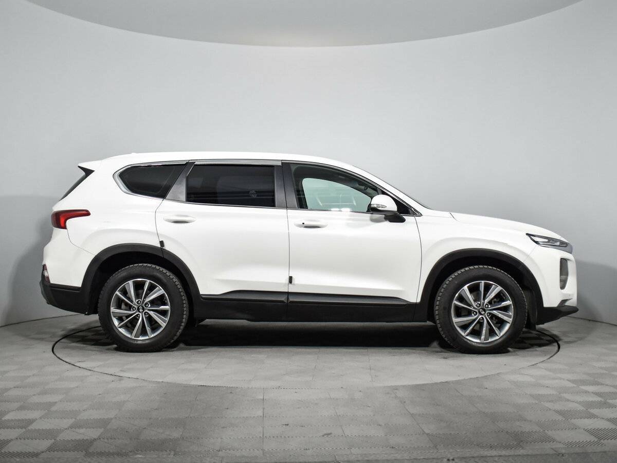 Hyundai Santa Fe 2018 года с пробегом. Фото: #3
